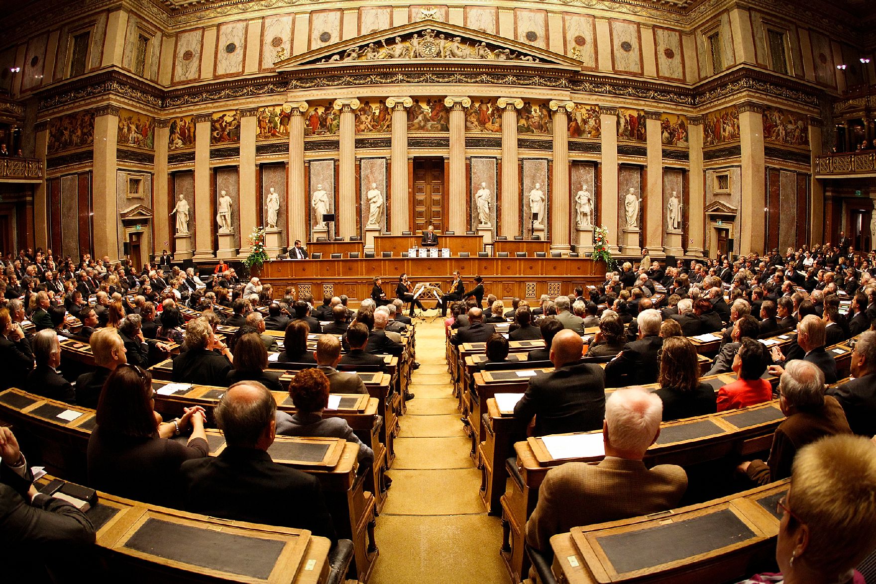 Am 27. Oktober 2011 fand im Parlament die 250-Jahrfeier des Rechnungshofs statt.