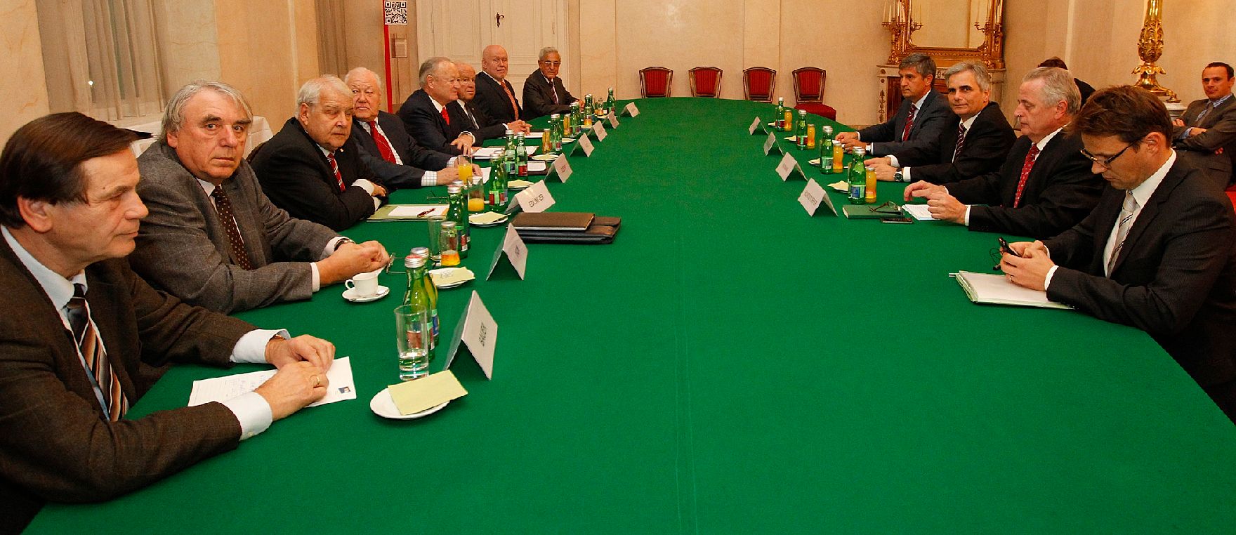 Am 14. November 2011 traf Bundeskanzler Werner Faymann mit Seniorenvertretern zu einem Arbeitsgespräch im Bundeskanzleramt zusammen.