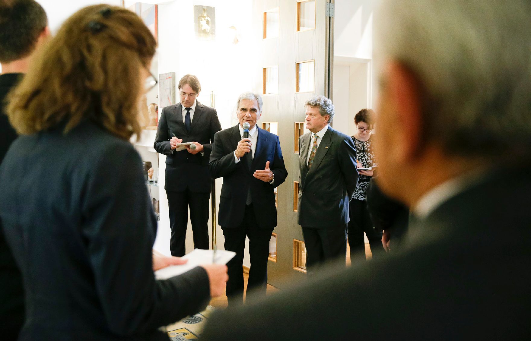 Am 25. September 2015 besuchte Bundeskanzler Werner Faymann den Empfang der luxemburgischen Botschaft zur Ratspräsidentschaft.