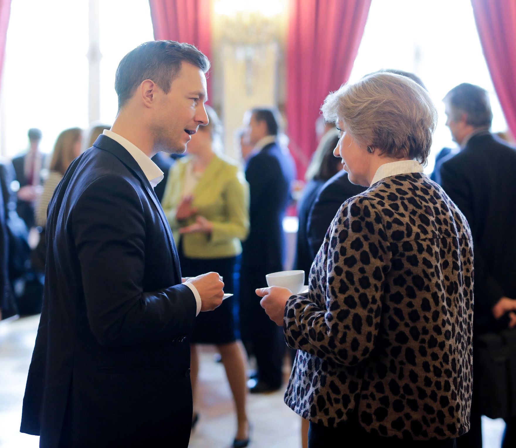 Am 3. Mai 2019 reiste Bundesminister Gernot Blümel (l.) anlässlich eines Arbeitsbesuchs nach Paris. Im Bild beim Treffen der EU-Minister.