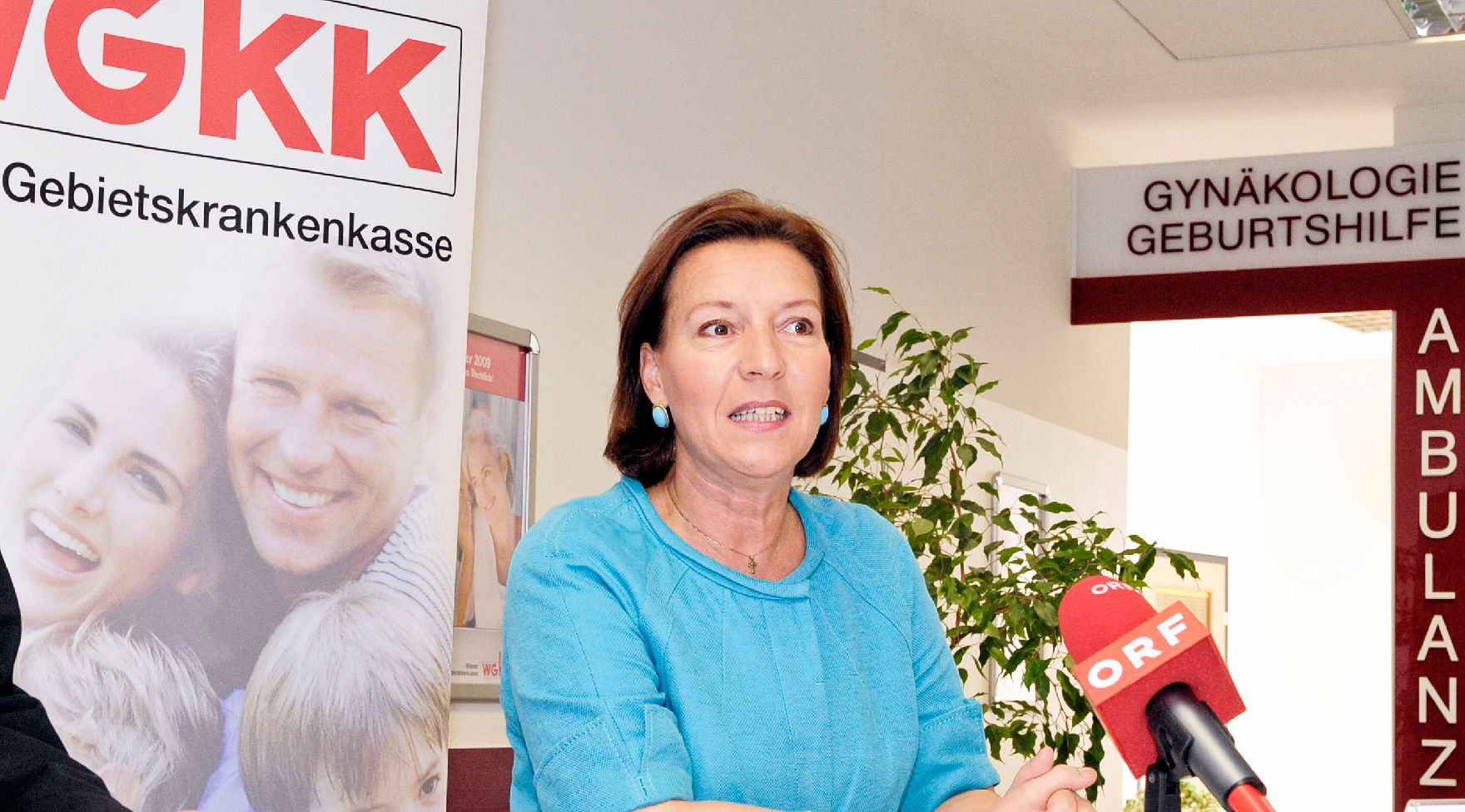 Bundesministerin für Frauenangelegenheiten und Öffentlichen Dienst Gabriele Heinisch-Hosek bei dem Pressegespräch zum Thema Gynäkologie.