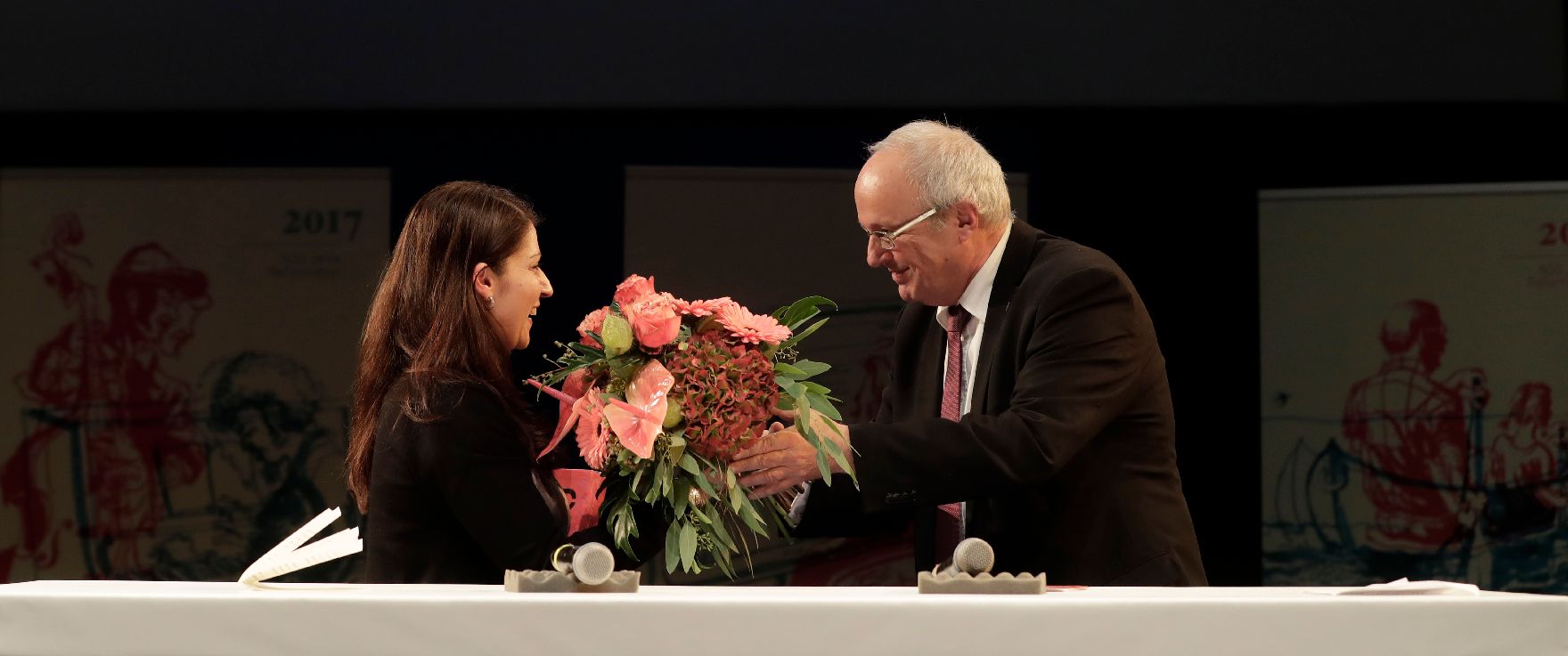 Am 3. November 2016 nahm Staatssekretärin Muna Duzdar (l.) am Reformationsempfang im Odeon Theater Wien teil. Im Bild mit Michael Bünker, Bischof der evangelischen Kirche A.B. in Österreich (r.).