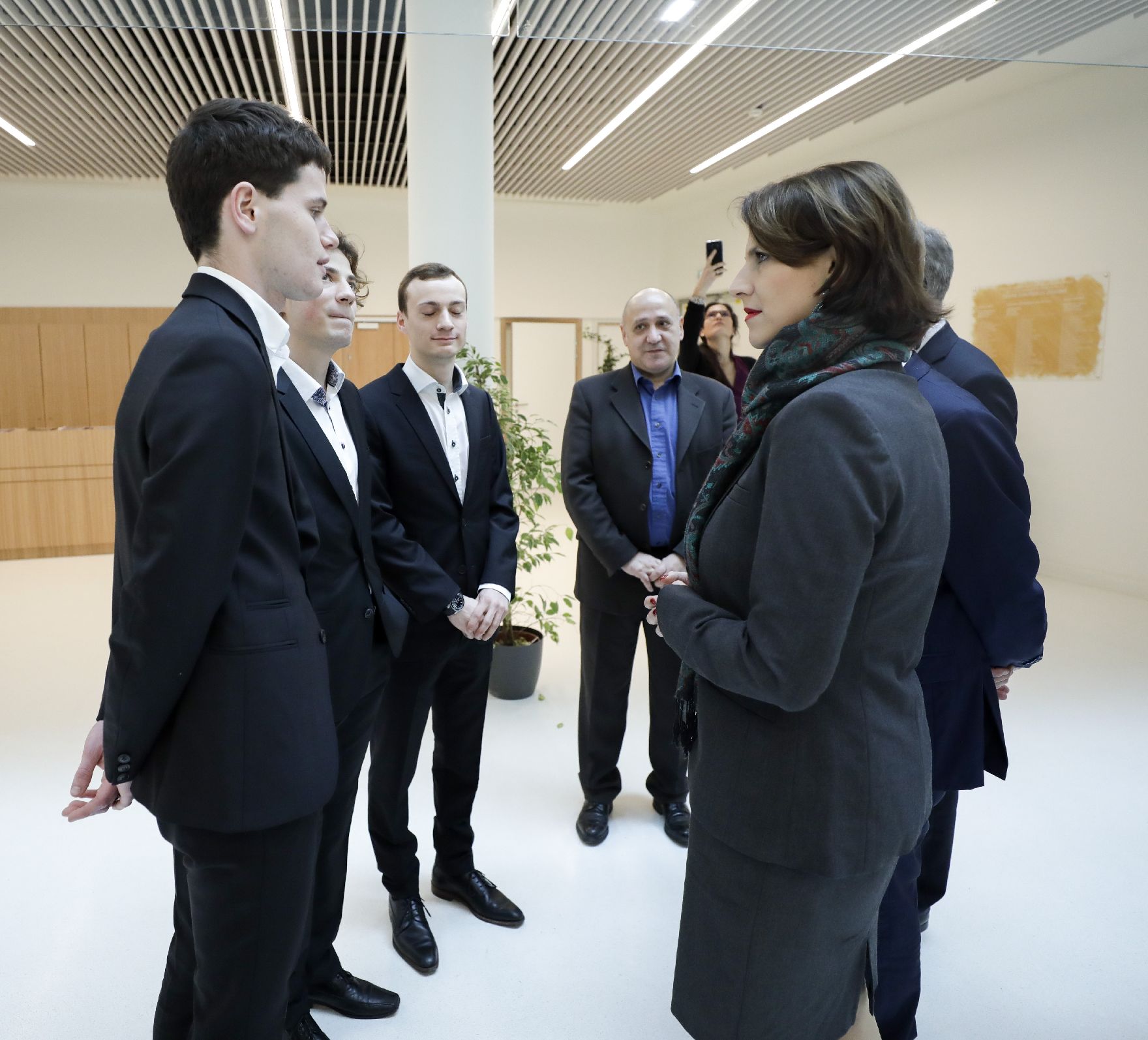 Am 9. Jänner 2020 besuchte Bundesministerin Karoline Edtstadler (im Bild) im Rahmen ihres Parisbesuchs das Centre Européen du Judaïsme.