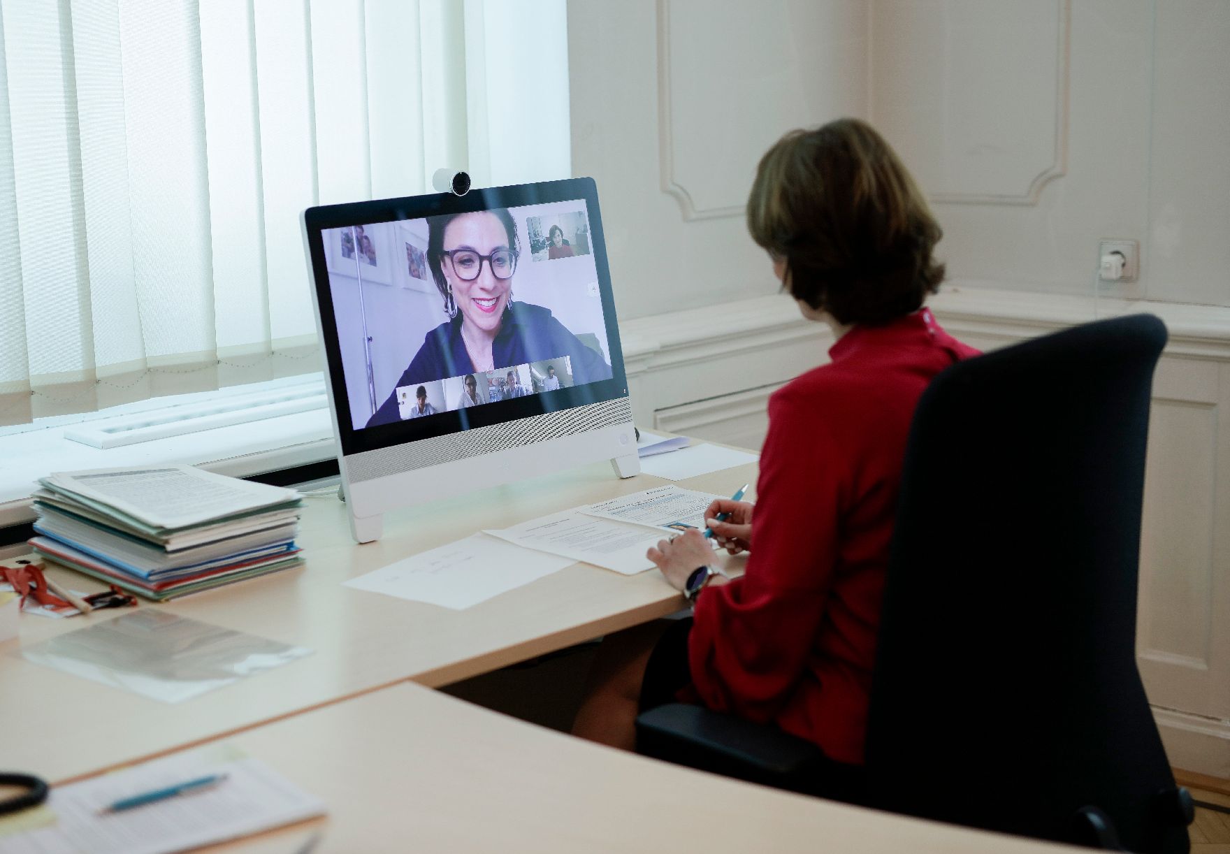 Am 18. Juni 2020 nahm Bundesministerin Karoline Edtstadler (im Bild) an einer Videokonferenz teil.