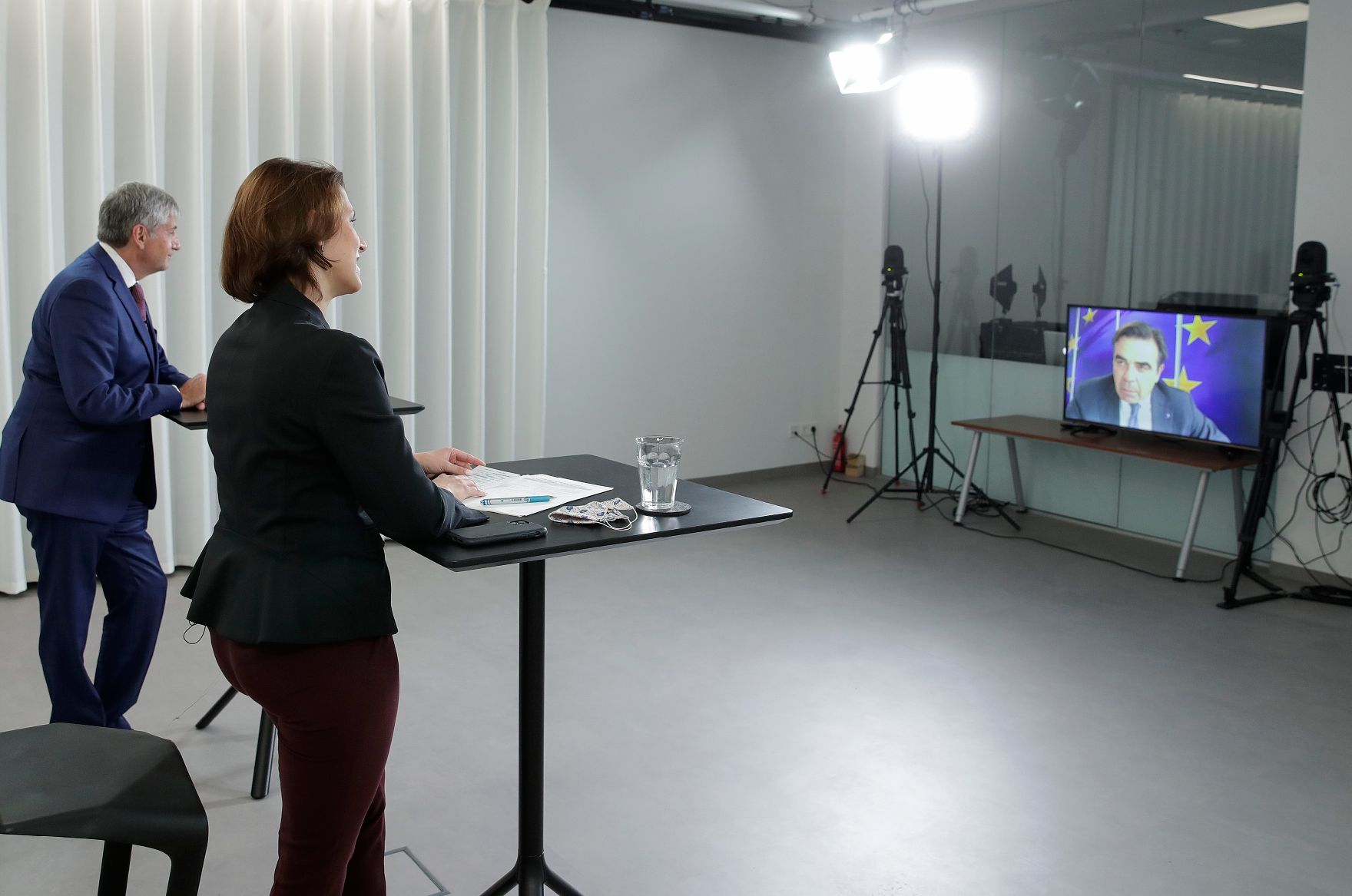 Am 6. Oktober 2020 nahm Bundesministerin Karoline Edtstadler gemeinsam mit ICMPD Generaldirektor Michael Spindelegger an einer Videokonferenz mit dem Vizepräsidenten der EU-Kommission Margaritis Schinas teil.