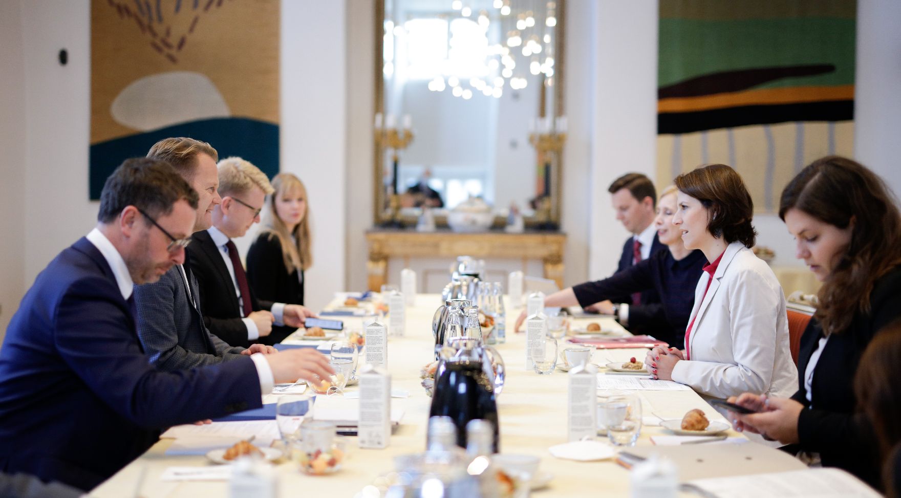 Am 29. Oktober 2020 traf Bundesministerin Karoline Edtstadler im Rahmen ihres Arbeitsbesuchs in Kopenhagen den dänischen Außenminister Jeppe Kofod.