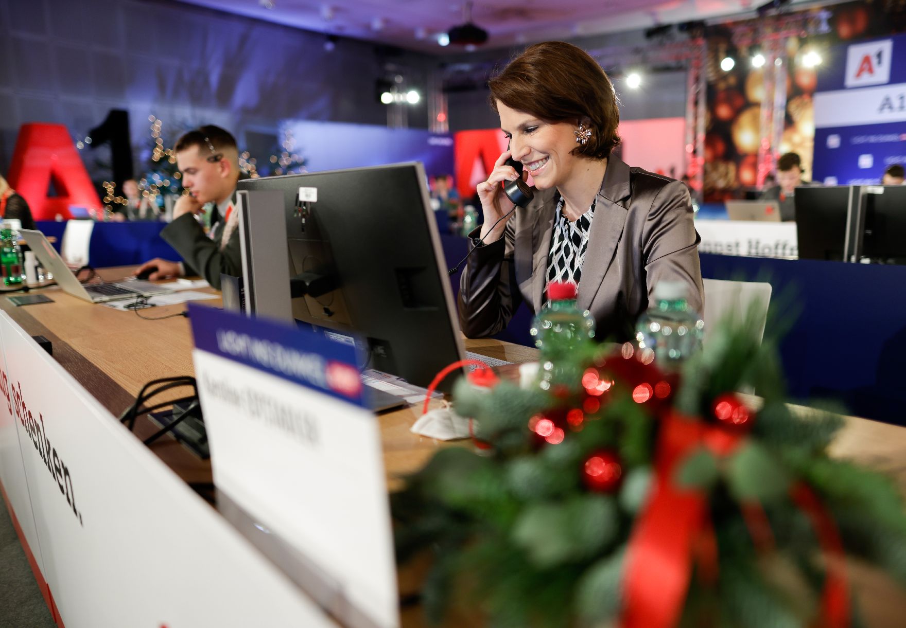 Am 24. Dezember 2020 nahm Bundesministerin Karoline Edtstadler an der Licht ins Dunkel Spendenaktion im ORF Zentrum Wien teil.