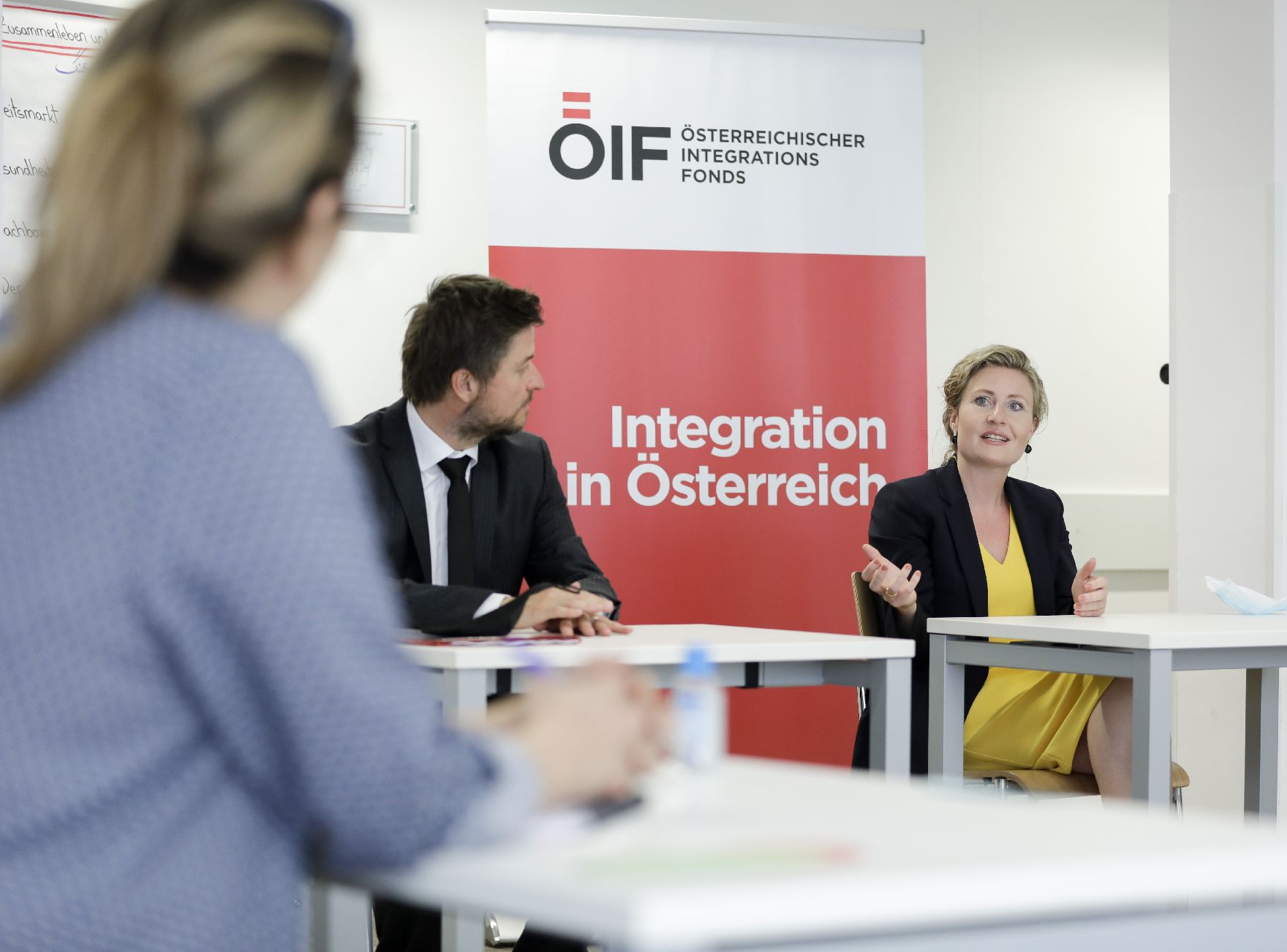 Am 19. Mai 2020 besuchte Bundesministerin Susanne Raab (r.) das Integrationszentrum Wien des Österreichischen Integrationsfonds.