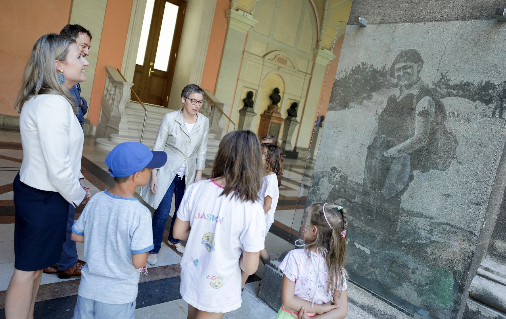 Am 27. August 2020 besuchte Bundesministerin Susanne Raab (im Bild) die "Science Holidays: Urlaub an der Universität Wien" Veranstaltung der Kinderuni Wien.