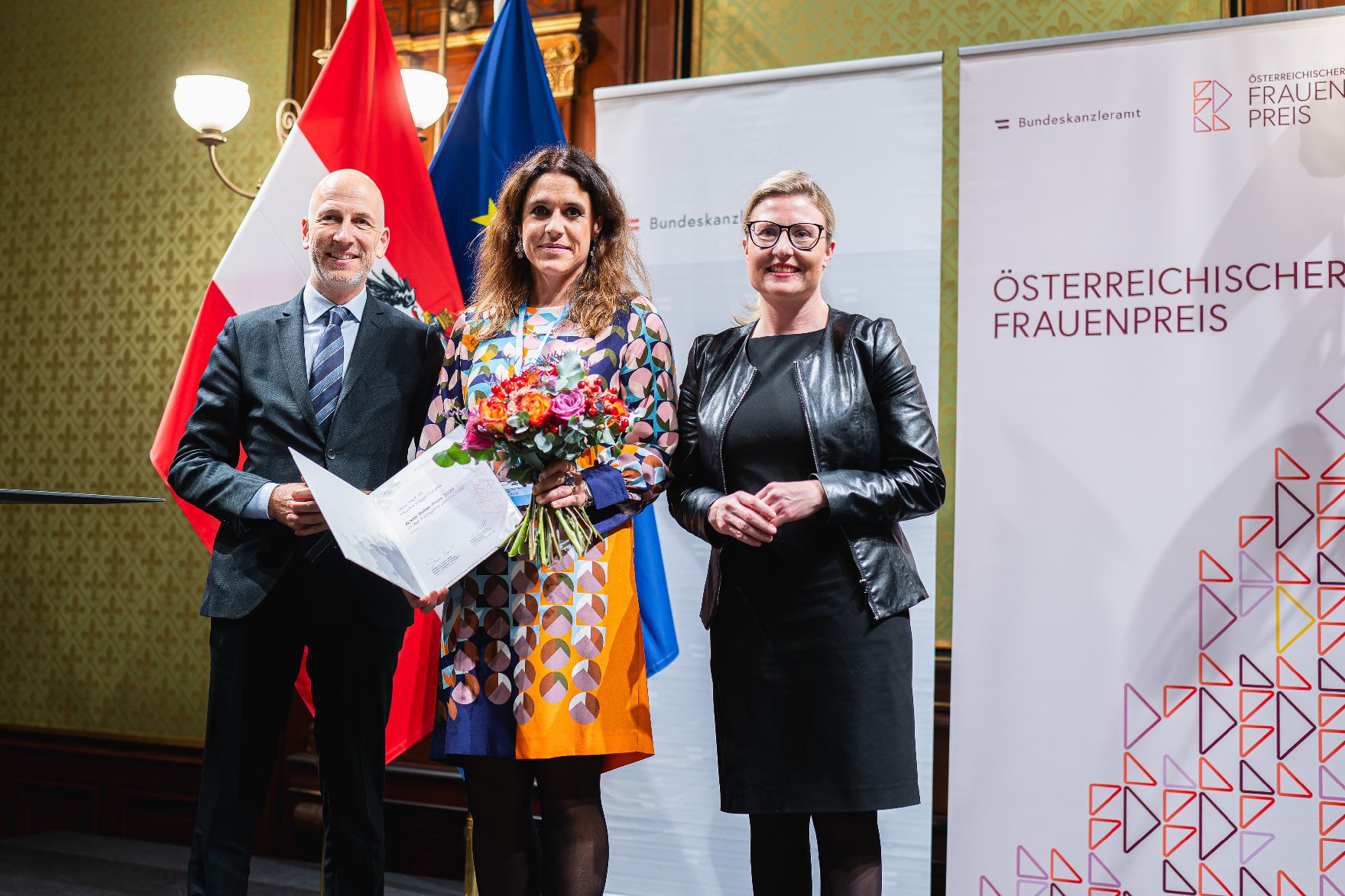Am 20. November 2023 hat Bundesministerin Susanne Raab (im Bild) die Österreichischen Frauenpreise verliehen.