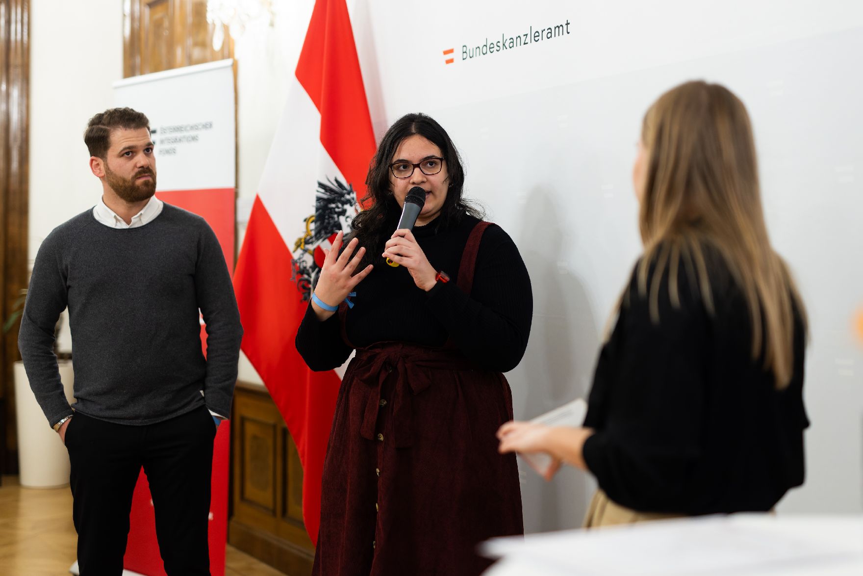 Am 27. November 2023 verlieh Bundesministerin Susanne Raab gemeinsam mit dem Österreichischen Integrationsfond ÖIF das Liese Prokop Stipendium im Studienjahr 2023/2024 an asylberechtigte Studierende.