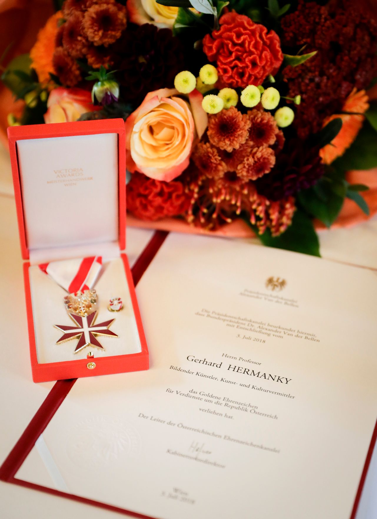 Am 23. Oktober 2018 überreichte Ministerialrat Reinhold Hohengartner das Goldene Ehrenzeichen für Verdienste um die Republik Österreich an Gerhard Hermanky und Karl Novak.