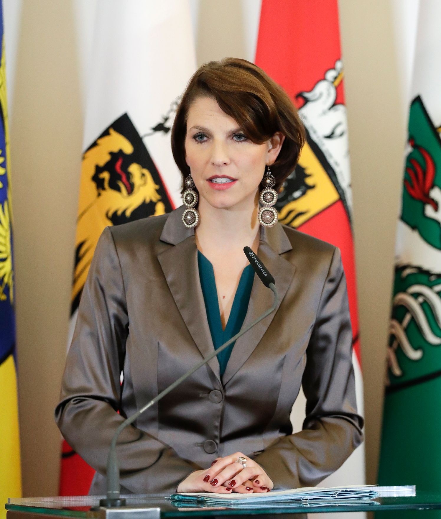 Staatssekretärin Karoline Edtstadler beim Pressefoyer nach dem Ministerrat am 31. Oktober 2018.