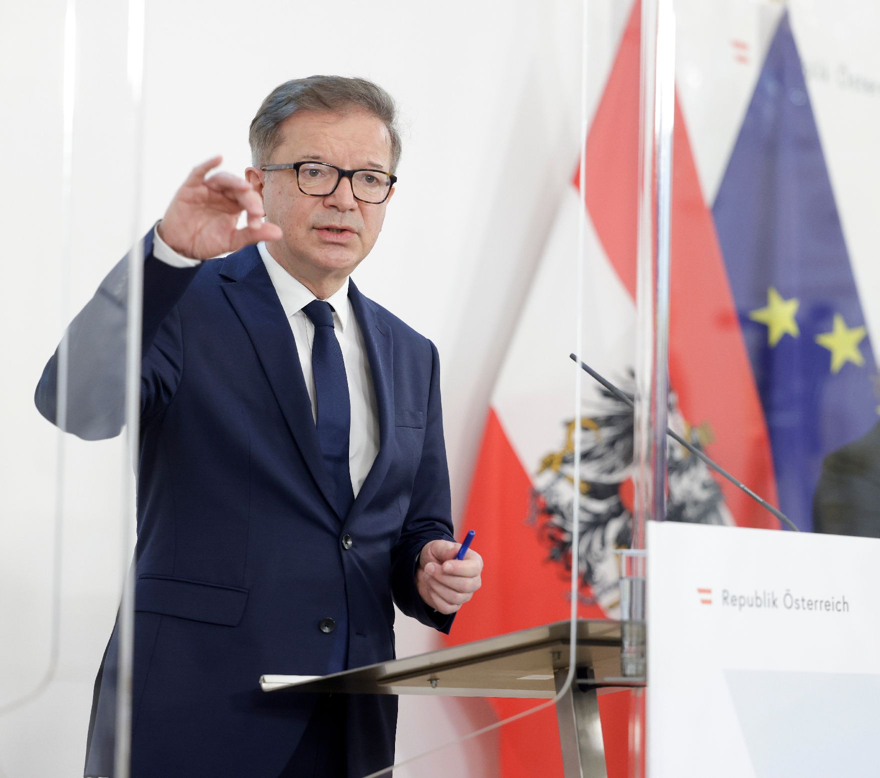 Am 26. Februar 2021 fand ein Pressestatement zu den Maßnahmen gegen die Krise im Bundeskanzleramt statt. Im Bild Gesundheitsminister Rudolf Anschober.