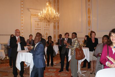 Am 23. und 24. September 2010 lud Radio Afrika TV zum "African Press Day - Internationales Symposium" ins ORF-Zentrum Wien. Im Bild Teilnehmerinnen und Teilnehmer des Symposiums beim Abendempfang im Bundeskanzleramt.