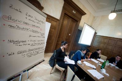Am 9. Oktober 2012 fand die zweite Dialogplattform zum National Contact Point im Rahmen der österreichischen Strategie zur Einbeziehung der Roma statt.