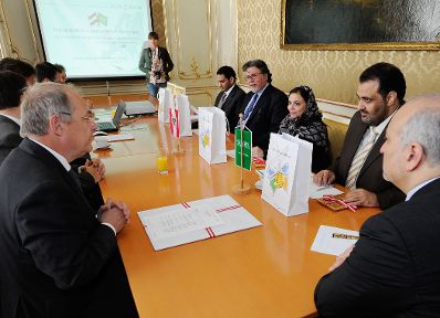 Am 10. Mai 2012 empfing Sektionschef Manfred Matzka eine Delegation des Königreichs von Saudi-Arabien zu einem Gespräch im Bundeskanzleramt.