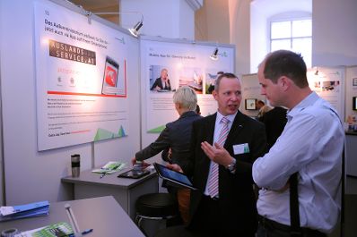 Am 18. Oktober 2012 fand die Verwaltungsmesse unter der Schirmherrschaft von Bundesministerin Gabriele Heinisch-Hosek im MuseumsQuartier in Wien statt. Impressionen von den Ausstellerständen bei der 2. Verwaltungsmesse.