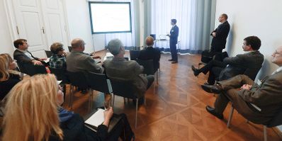 Am 18. Oktober 2012 fand die Verwaltungsmesse unter der Schirmherrschaft von Bundesministerin Gabriele Heinisch-Hosek im MuseumsQuartier in Wien statt. Impressionen von den Präsentationen und Vorträgen bei der 2. Verwaltungsmesse.