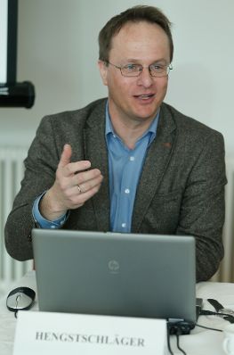 Am 5. März 2013 fand im Bundeskanzleramt ein Treffen der deutschsprachigen nationalen Ethikkommissionen statt. Im Bild Markus Hengstschläger, Mitglied der Bioethikkommission beim Bundeskanzleramt.