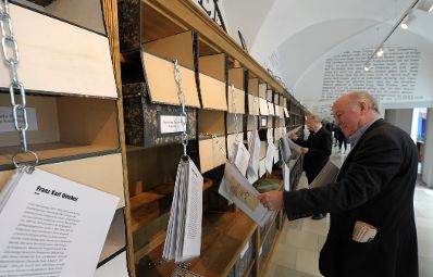 Am 30. Mai 2014 fand im Palais Porcia das Pre-Opening der Ausstellung "Extraausgabee -! Die Medien und der Krieg 1914-1918" statt.