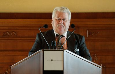 Am 8. Mai 2017 überreichte Reinhold Hohengartner das Österreichische Ehrenkreuz für Wissenschaft und Kunst an Dorit Zorn-Stättner. Im Bild der Laudator Erich Tromayer.