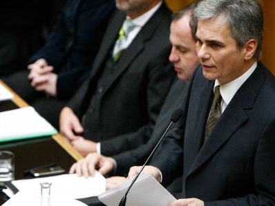 Die erste Regierungserklärung der neuen Bundesregierung fand am 03. Dezember 2008 im Parlament statt. Dort gab Werner Faymann seine erste Regierungserklärung als neuer Bundeskanzler im Plenum des Nationalrats ab.