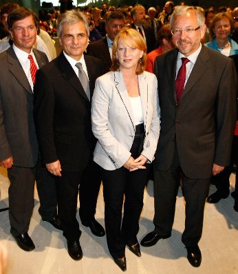 Am 25. Mai 2009 nahm der ÖBB Vorstandsdirektor Peter Klugar gemeinsam mit Bundeskanzler Werner Faymann, Verkehrsministerin Doris Bures und dem Wiener Stadtrat Rudolf Schicker (v.l.n.r.) an den Feierlichkeiten zum Durchbruch des Lainzer-Tunnels teil.