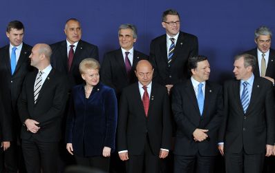 Donnerstag, den 10. Dezember 2009 begann in Brüssel, Belgien die 2-tägige Tagung des Europäischen Rates der EU-Staats- und Regierungschefs unter schwedischem Vorsitz. Im Bild Bundeskanzler Werner Faymann beim traditionellen Gruppenfoto.