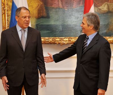 Dienstag, den 23. Juni 2009 traf Österreichs Bundeskanzler Werner Faymann (R) im Bundeskanzleramt in Wien mit dem russichen Außenminister Sergej Lawrow (L) zu politischen Gesprächen zusammen.