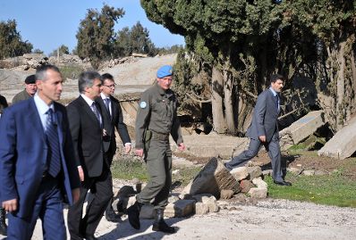 Mittwoch, den 23. Dezember 2009 besuchten Österreichs Bundeskanzler Werner Faymann und Verteidigungsminister Norbert Darabos die österreichischen UNO-Truppen am Golan, Syrien aus Anlass des bevorstehenden Weihnachtsfestes.