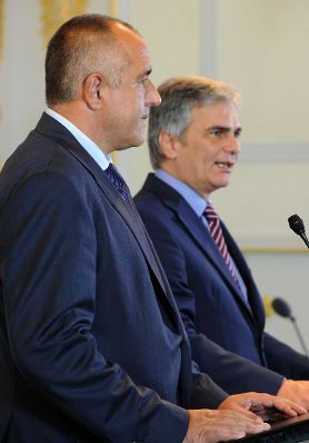 Dienstag, den 20. Juli 2010 traf Bundeskanzler Werner Faymann (R) im Bundeskanzleramt in Wien mit dem Premierminister von Bulgarien, Bojko Borissow (L) zu politischen Gesprächen zusammen. Im Bild die Regierungschefs bei der gemeinsamen Pressekonferenz.