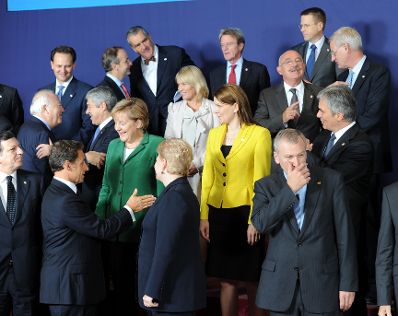 Donnerstag, den 16. September 2010 fand in Brüssel, Belgien die Sitzung des Europäischen Rates der EU-Staats- und Regierungschefs und den Außenministern statt. Im Bild Österreichs Bundeskanzler Werner Faymann mit seinen Kollegen beim traditionellen Gruppenfoto.