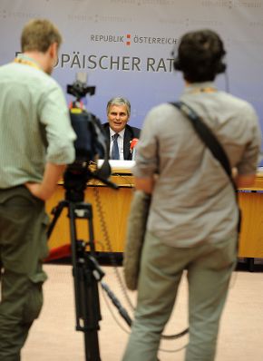 Donnerstag, den 16. September 2010 fand in Brüssel, Belgien die Sitzung des Europäischen Rates der EU-Staats- und Regierungschefs und den Außenministern statt. Im Bild Österreichs Bundeskanzler Werner Faymann bei der Pressekonferenz.