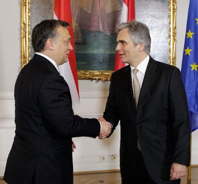 Am 14. Dezember 2010 empfing Bundeskanzler Werner Faymann (r.) den Ministerpräsidenten der Republik Ungarn, Viktor Orban (l.), zu einem Arbeitsgespräch im Bundeskanzleramt.