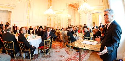 Am 31. August 2011 lud Bundeskanzler Werner Faymann zu einem Abendessen anlässlich des Endes des Fastenmonats Ramadan ins Bundeskanzleramt.