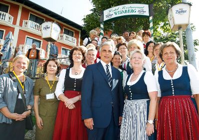Am 19. August 2011 besuchte Bundeskanzler Werner Faymann das Bürgermeisterinnentreffen in Regau.
