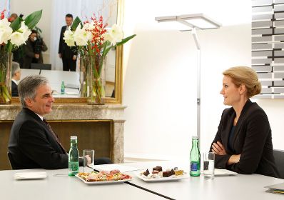 Am 25. November 2011 besuchte die Ministerpräsidentin des Königreichs Dänemark Helle Thorning-Schmidt (r.) den Bundeskanzler Werner Faymann (l.) zu einem Arbeitsgespräch.