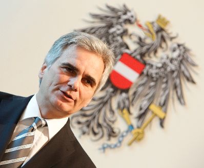 Am 13. Oktober 2011 überreichte Bundeskanzler Werner Faymann dem Chefredakteur Michael Horowitz das Große Ehrenzeichen für Verdienste um die Republik Österreich.