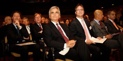 Am 29. September 2011 eröffnete Bundeskanzler Werner Faymann die Finanzmarkt-Aufsichtskonferenz im Austria Center Vienna.