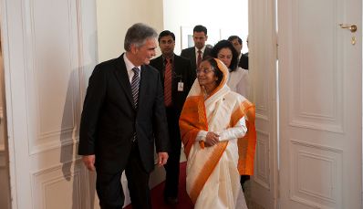 Am 6. Oktober 2011 empfing Bundeskanzler Werner Faymann (l.) die Präsidentin der Republik Indien, Pratibha Devisingh Patil (r.) zu einem Gespräch im Bundeskanzleramt.