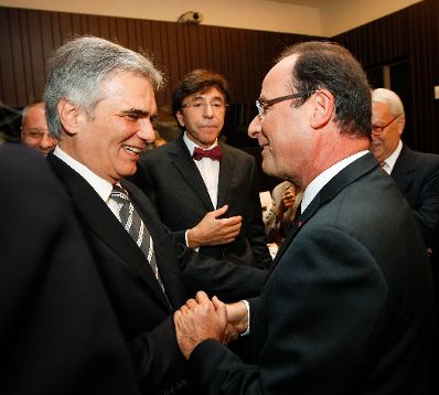 Am 18. Oktober 2012 begann in Brüssel der zweitägige Europäische Rat der EU-Staats- und Regierungschefs. Im Bild Bundeskanzler Werner Faymann (l.) mit Frankreichs Staatspräsident François Hollande (r.)