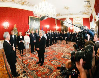 Am 16. Dezember 2013 wurde die neue Bundesregierung von Bundespräsident Heinz Fischer in der Präsidentschaftskanzlei angelobt.