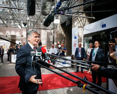 Am 7. Juli 2015 fand in Brüssel der Sondergipfel des Europäischen Rates der EU-Staats- und Regierungschefs statt. Im Bild Bundeskanzler Werner Faymann bei Pressestatements.
