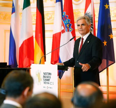 Am 27. August 2015 fand die Westbalkan-Konferenz 2015 in der Hofburg statt. Im Bild Bundeskanzler Werner Faymann bei der Eröffnungsrede.