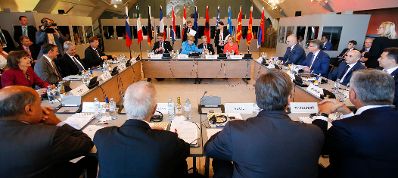 Am 27. August 2015 fand die Westbalkan-Konferenz 2015 in der Hofburg statt. Im Bild die Teilnehmerinnen und Teilnehmer der Konferenz zu Beginn der Arbeitssitzung.