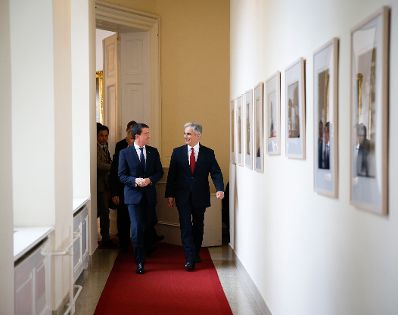 Am 18. September 2015 empfing Bundeskanzler Werner Faymann (r.) den französischen Premierminister Manuel Valls (l.) zu einem Arbeitsgespräch im Bundeskanzleramt.