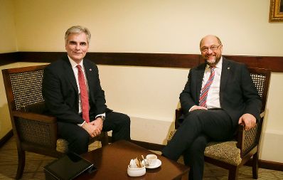 Am 11. November 2015 begann ein Gipfel zu Migrationsfragen in Valletta. Im Bild Bundeskanzler Werner Faymann (l.) mit dem EU-Parlamentspräsidenten Martin Schulz (r.).