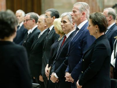Am 23. November 2015 fand im Parlament die Gedenkveranstaltung anlässlich der Attentate von Paris statt.