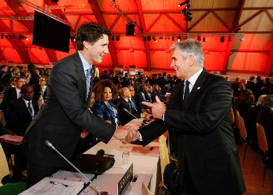 Am 30. November 2015 fand die UN-Klimakonferenz in Paris statt. Im Bild Bundeskanzler Werner Faymann (r.) mit dem kanadischen Premierminister Justin Trudeau (l.).